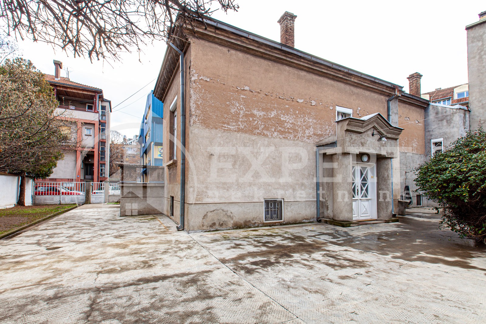 Lokal, 500 m2, Medijana, Svetozara Markovića ID: i-03643 17