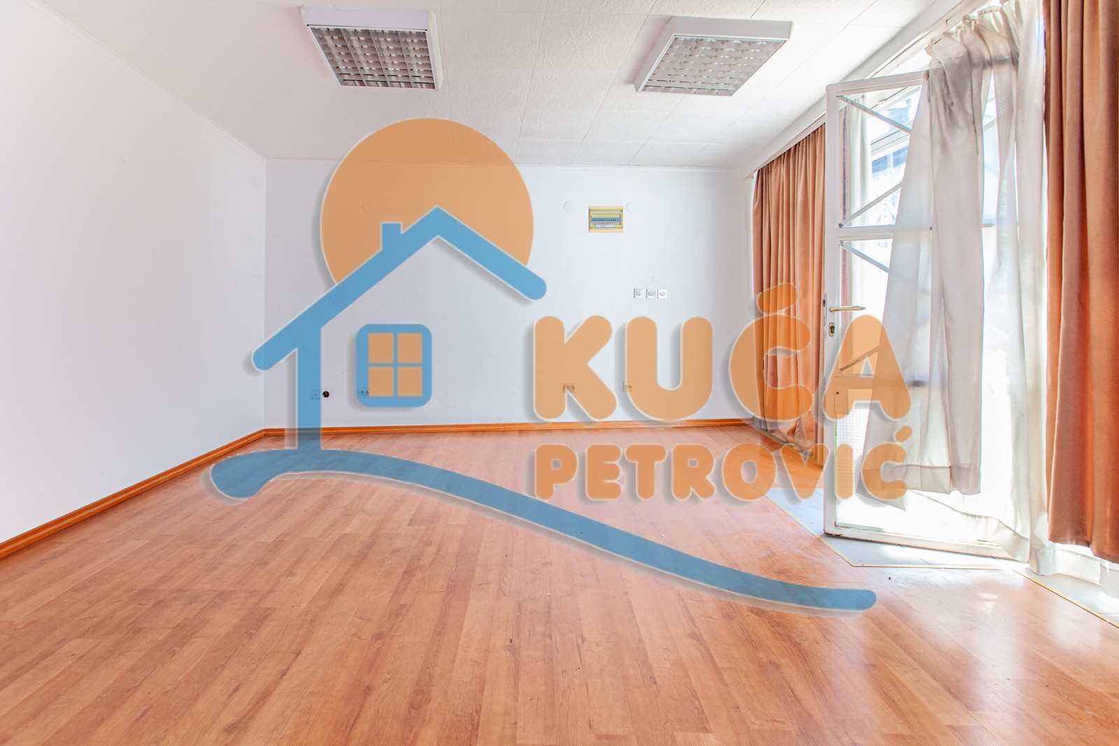 Lokal, 500 m2, Medijana, Svetozara Markovića ID: i-03643 13