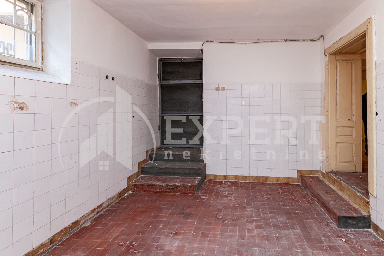 Lokal, 500 m2, Medijana, Svetozara Markovića ID: i-03643 23