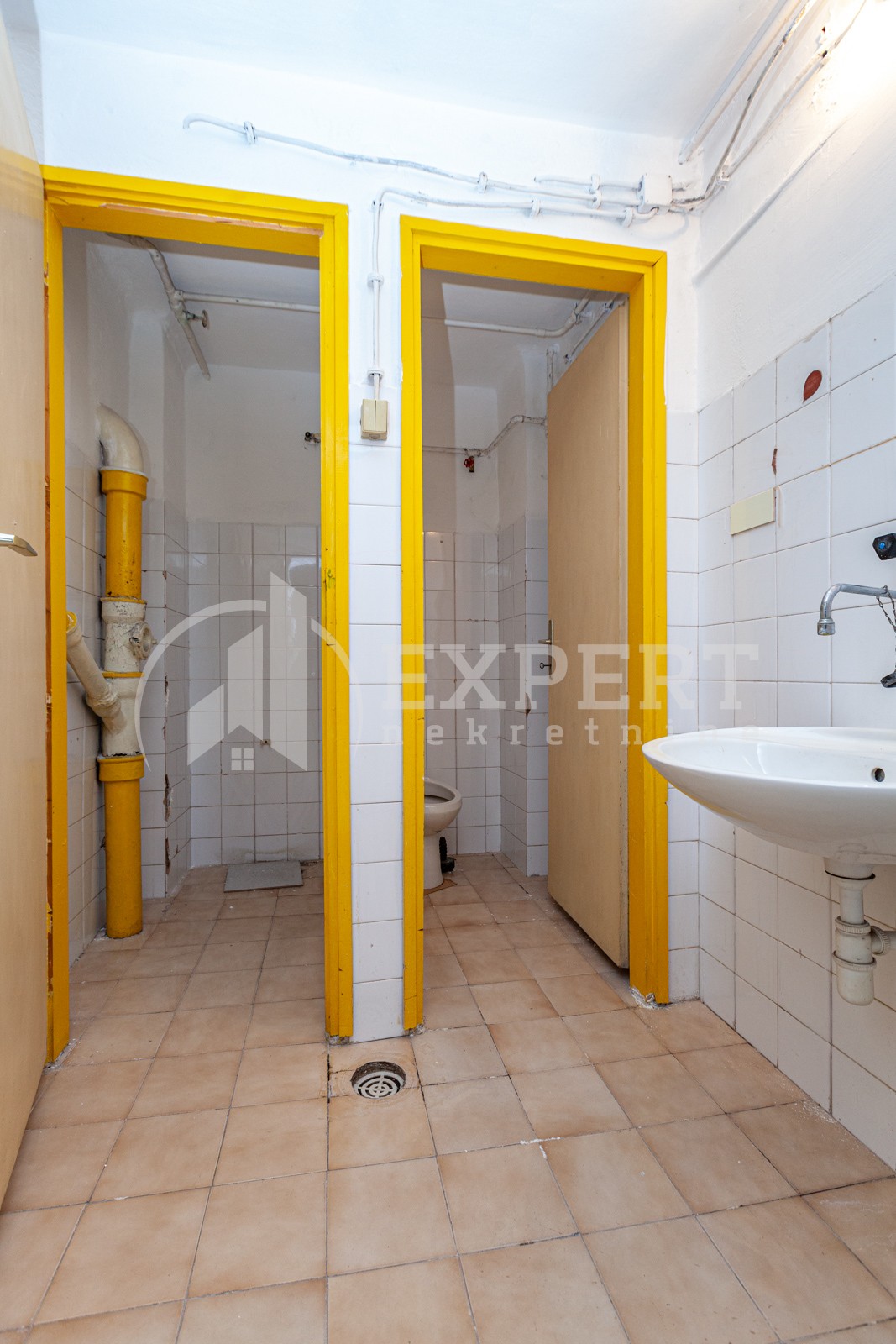 Lokal, 500 m2, Medijana, Svetozara Markovića ID: i-03643 26