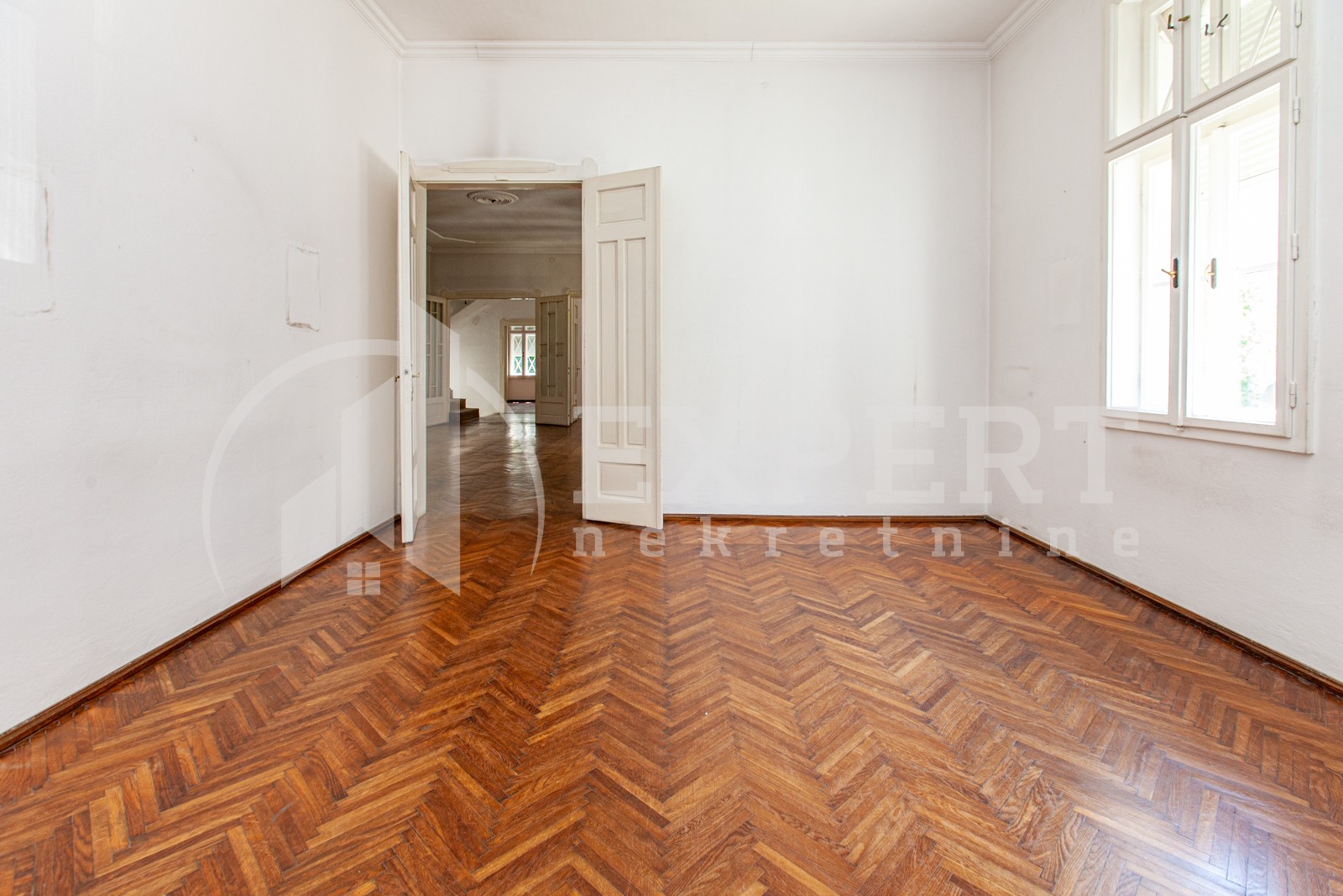 Lokal, 500 m2, Medijana, Svetozara Markovića ID: i-03643 8