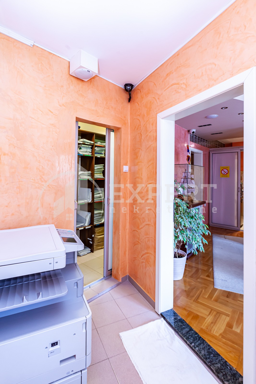 Lokal, 56 m2, Crveni Pevac, Zelengorska ID: p-08985 13