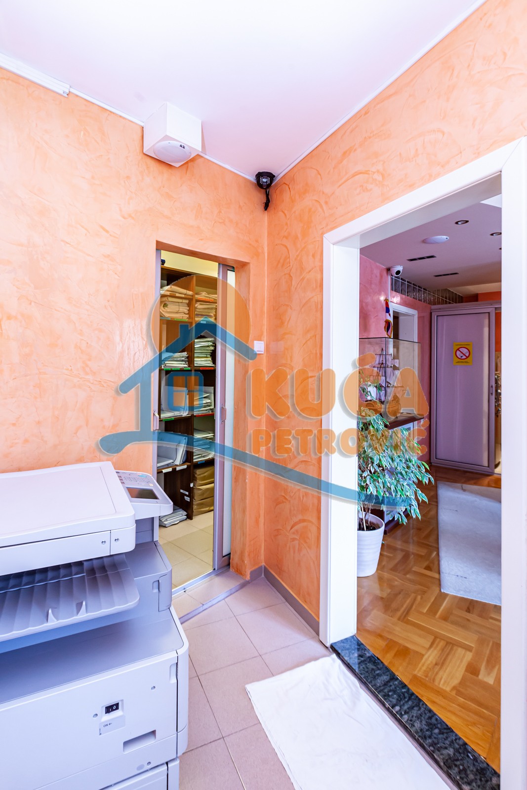 Lokal, 56 m2, Crveni Pevac, Zelengorska ID: p-08985 13