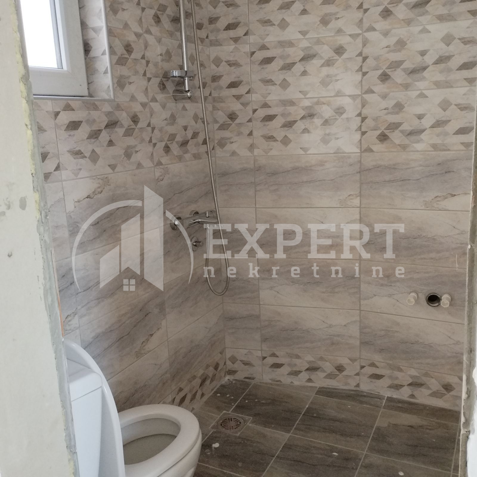 Lokal, 58 m2, Centar, Prvomajska ID: i-08080 11