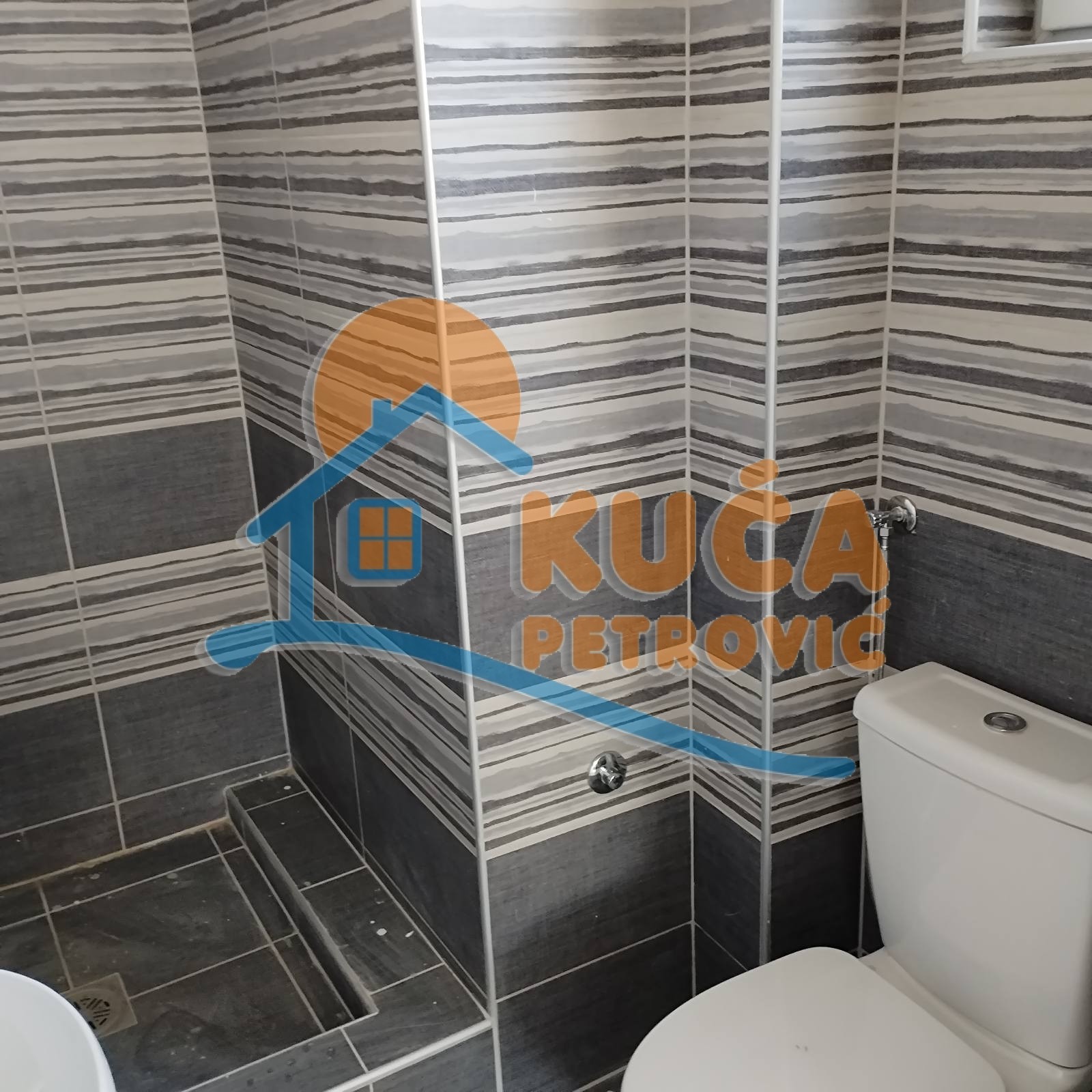 Lokal, 58 m2, Centar, Prvomajska ID: i-08080 12