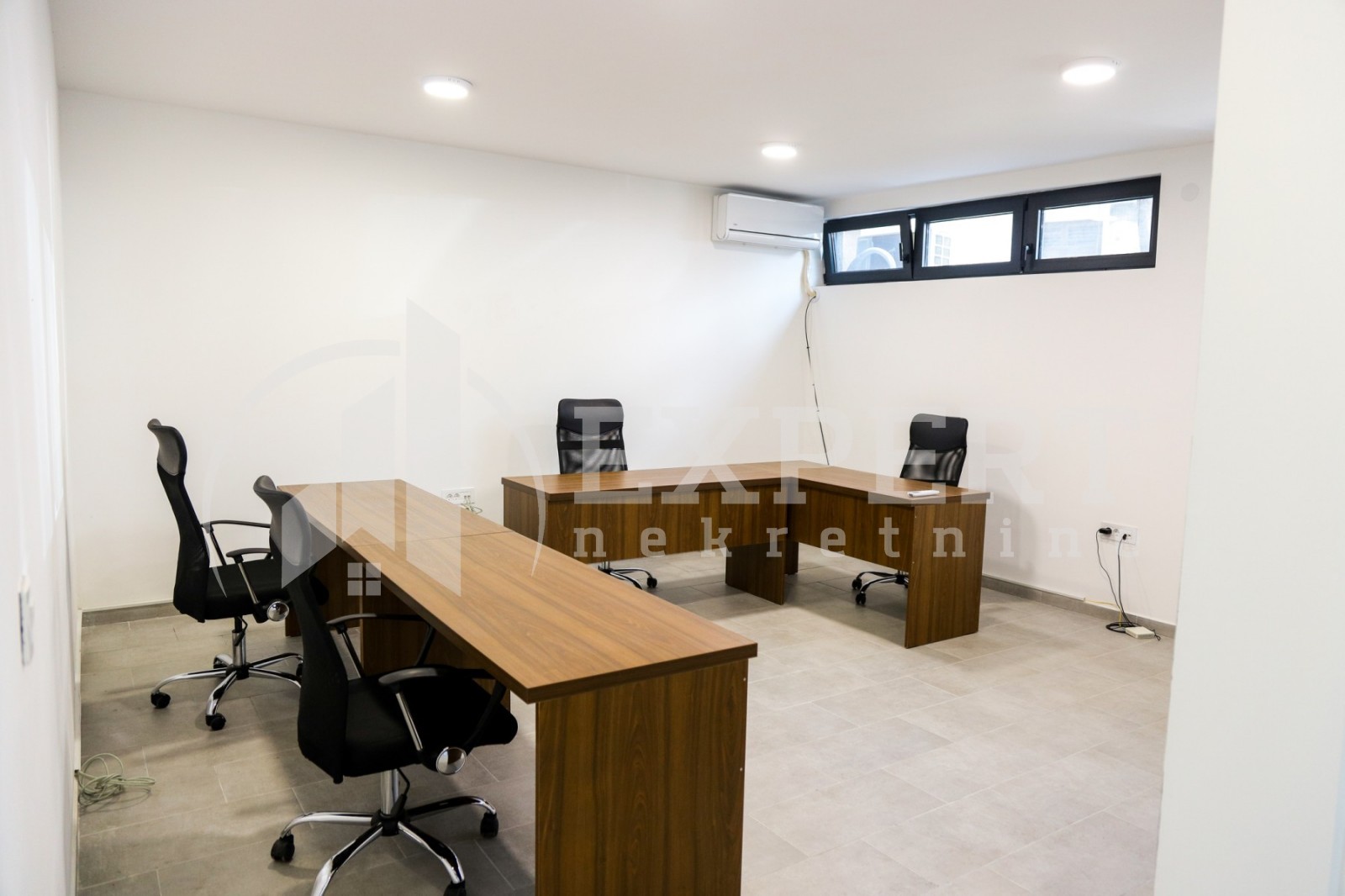 Lokal, 58 m2, Centar, Sinđelićev trg ID: p-010068 4