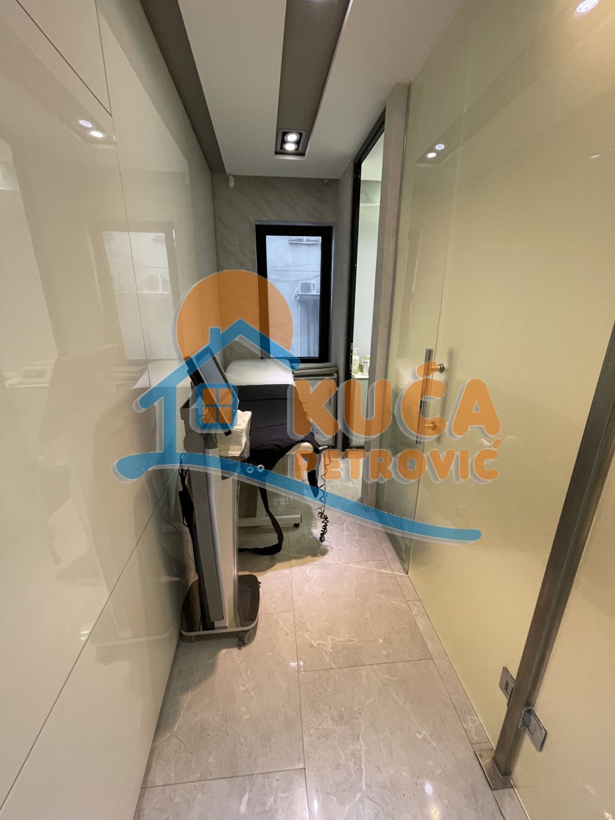 Lokal, 65 m2, Centar, Karadžićeva ID: i-09700 9