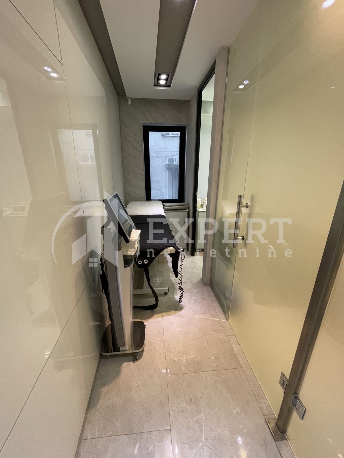 Lokal, 65 m2, Centar, Karadžićeva ID: i-09700 9