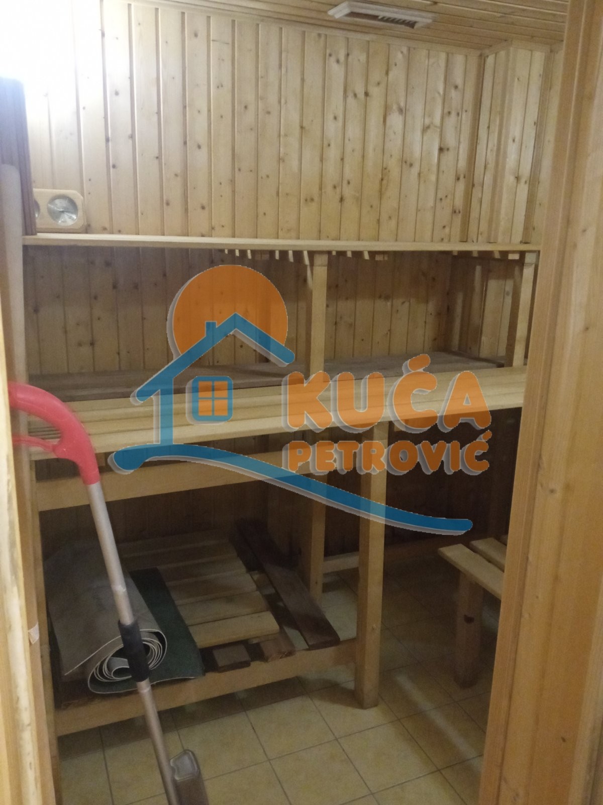 Lokal, 74 m2, Centar, Učitelj Tasina ID: i-07071 6