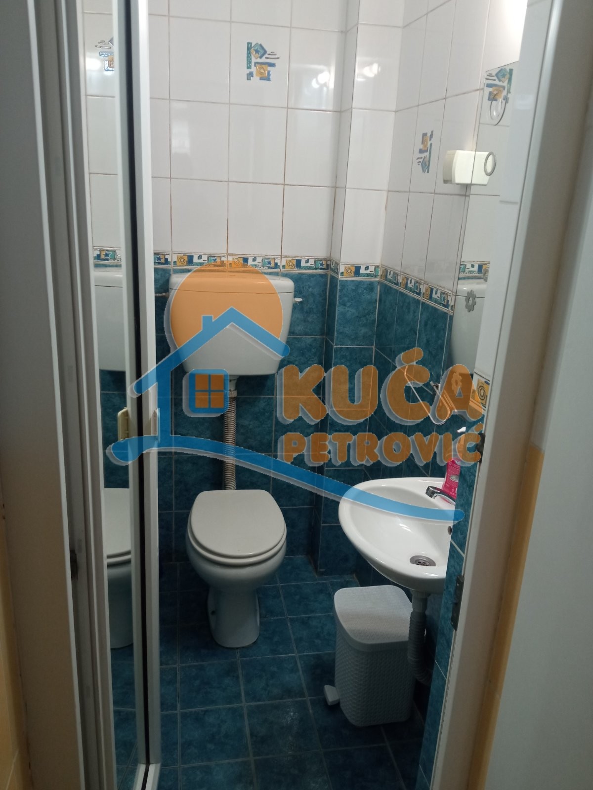 Lokal, 74 m2, Centar, Učitelj Tasina ID: i-07071 8