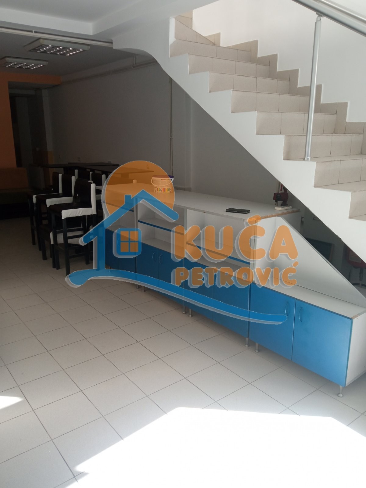 Lokal, 74 m2, Centar, Učitelj Tasina ID: i-07071 2