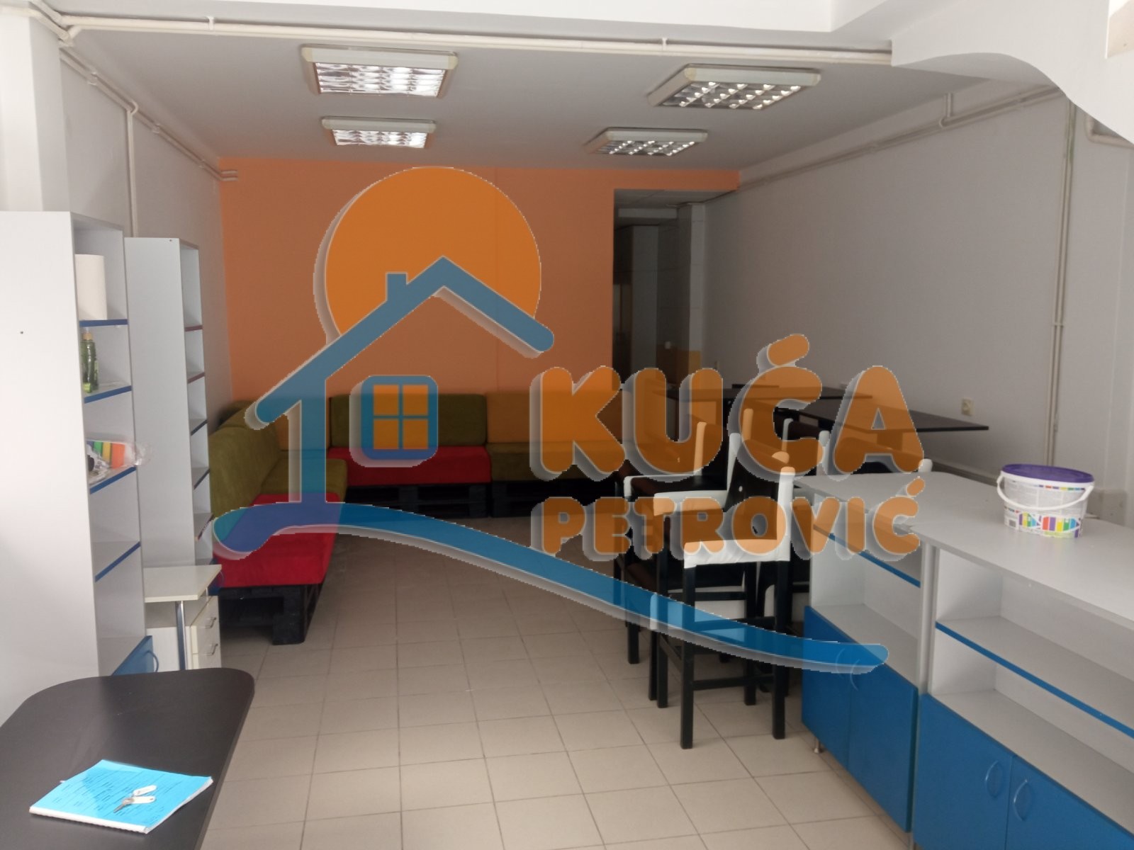 Lokal, 74 m2, Centar, Učitelj Tasina ID: i-07071 4