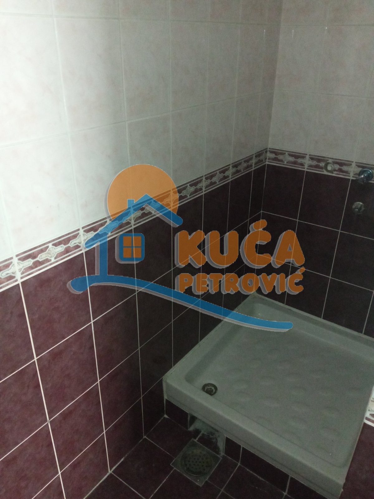 Lokal, 74 m2, Centar, Učitelj Tasina ID: i-07071 13