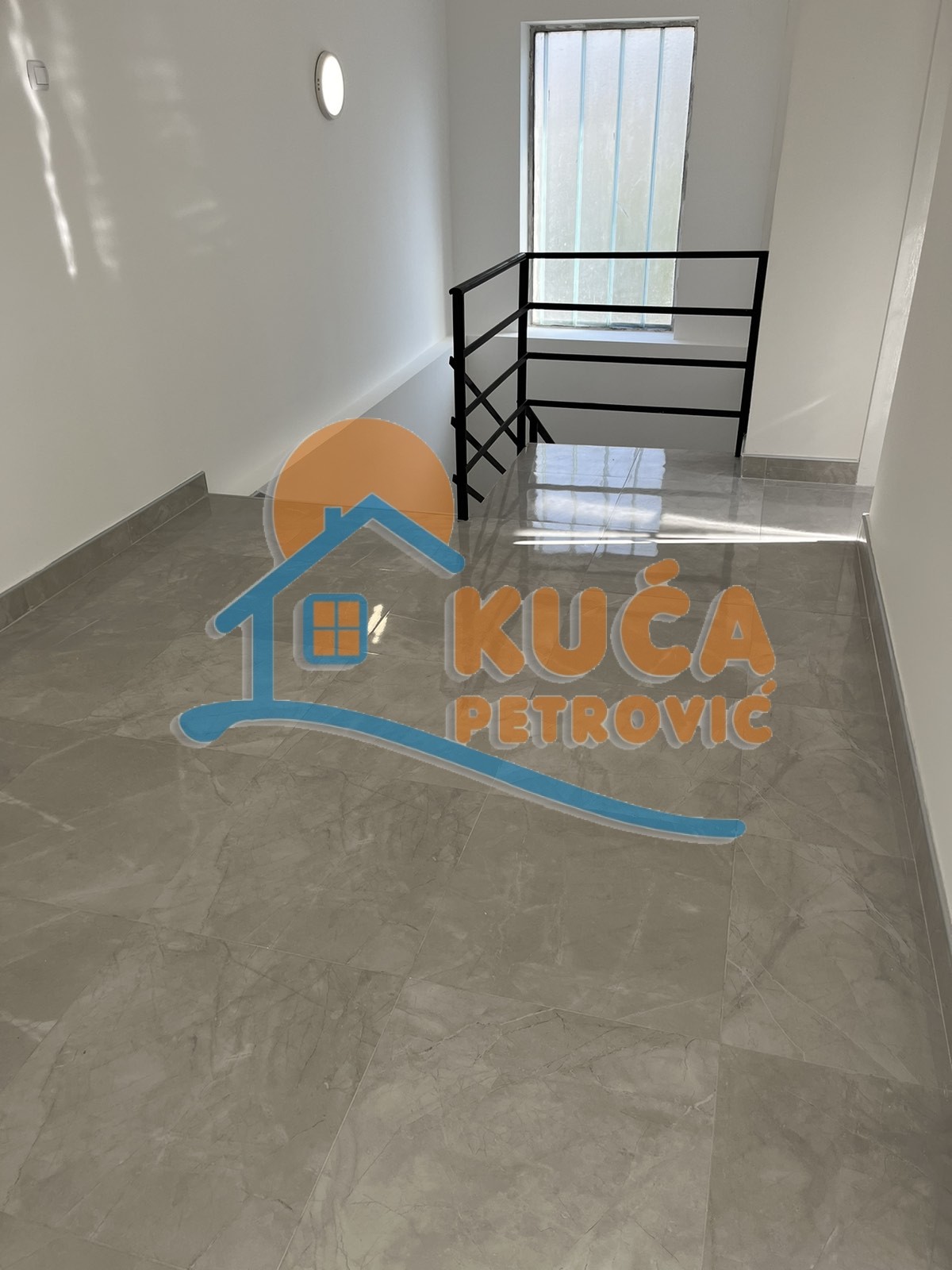 Lokal, 750 m2, Trošarina, Višegradska ID: i-010006 6