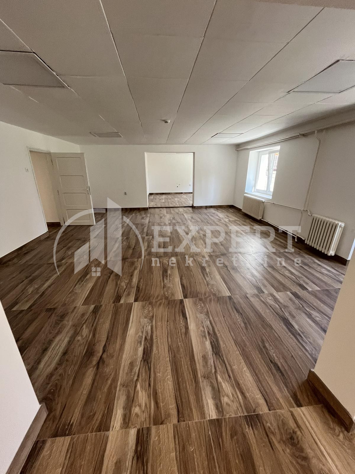 Lokal, 750 m2, Trošarina, Višegradska ID: i-010006 2