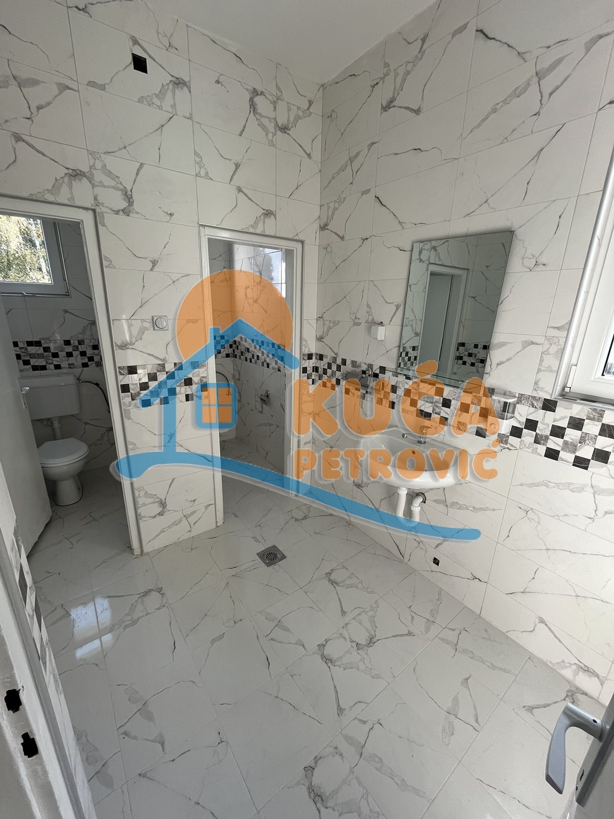 Lokal, 750 m2, Trošarina, Višegradska ID: i-010006 11