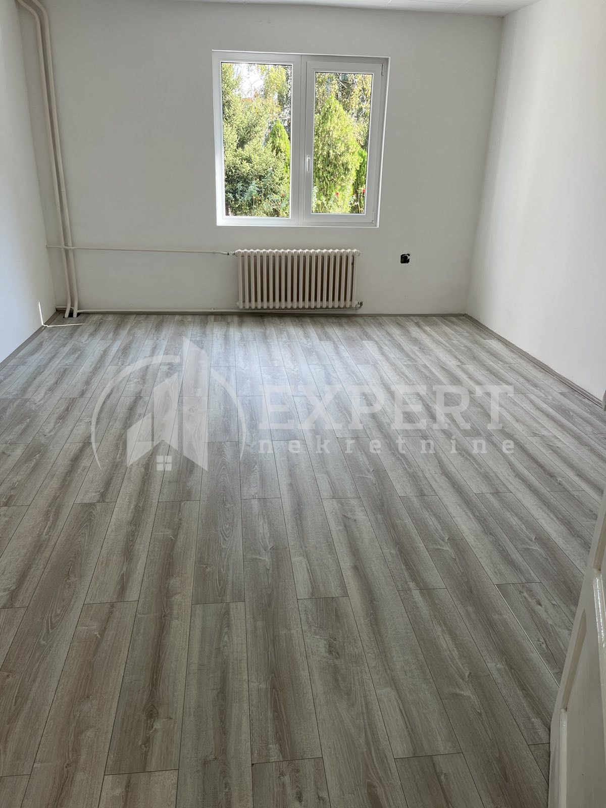 Lokal, 750 m2, Trošarina, Višegradska ID: i-010006 14