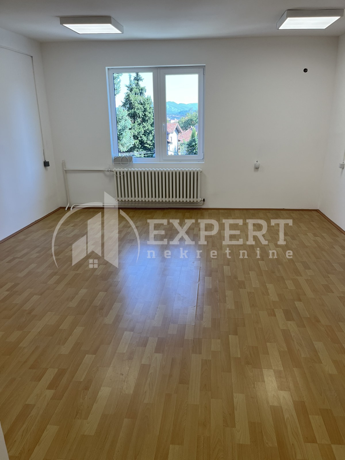 Lokal, 750 m2, Trošarina, Višegradska ID: i-010006 18