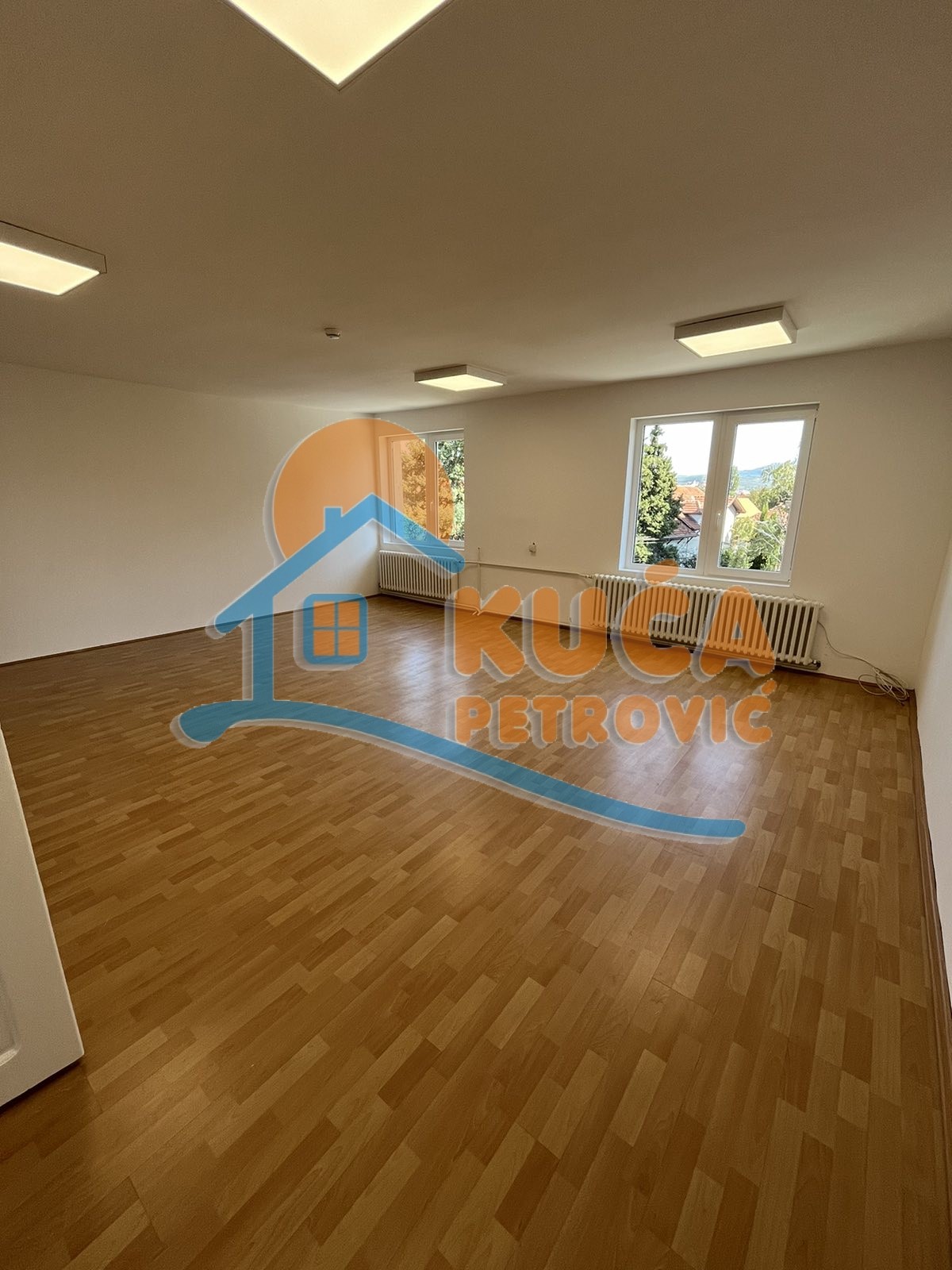 Lokal, 750 m2, Trošarina, Višegradska ID: i-010006 17