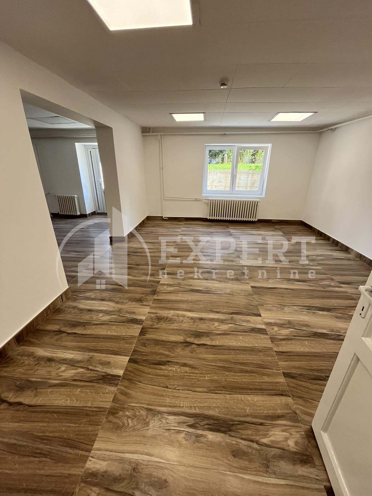 Lokal, 750 m2, Trošarina, Višegradska ID: i-010006 4