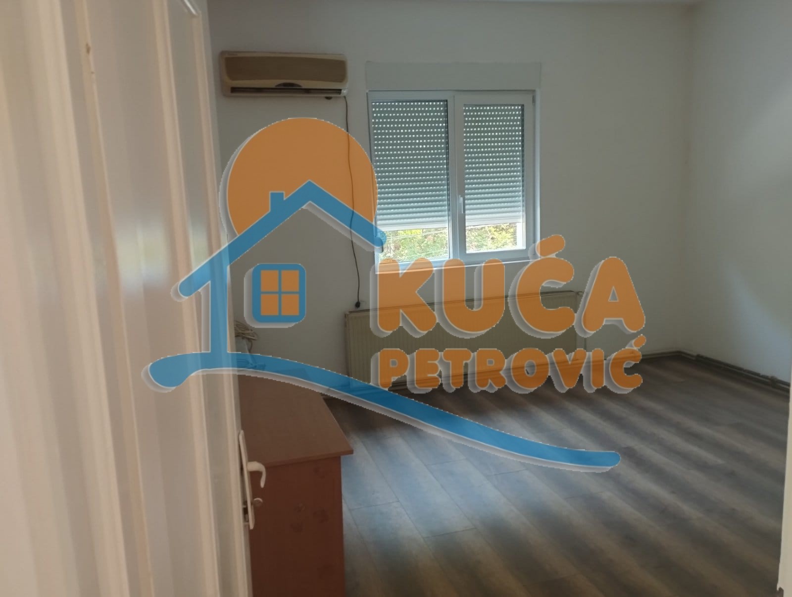 Lokal, 80 m2, Marger, Episkopska ID: i-09675 2