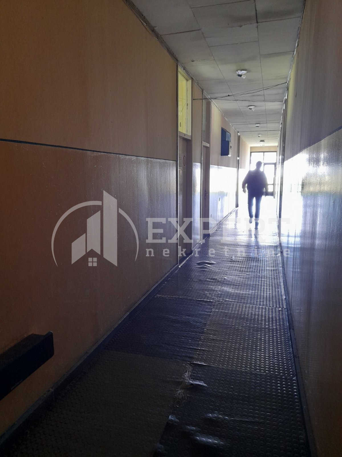 Lokal, 837 m2, Mramorsko Brdo, Topličkog partizanskog odreda ID: i-09661 2