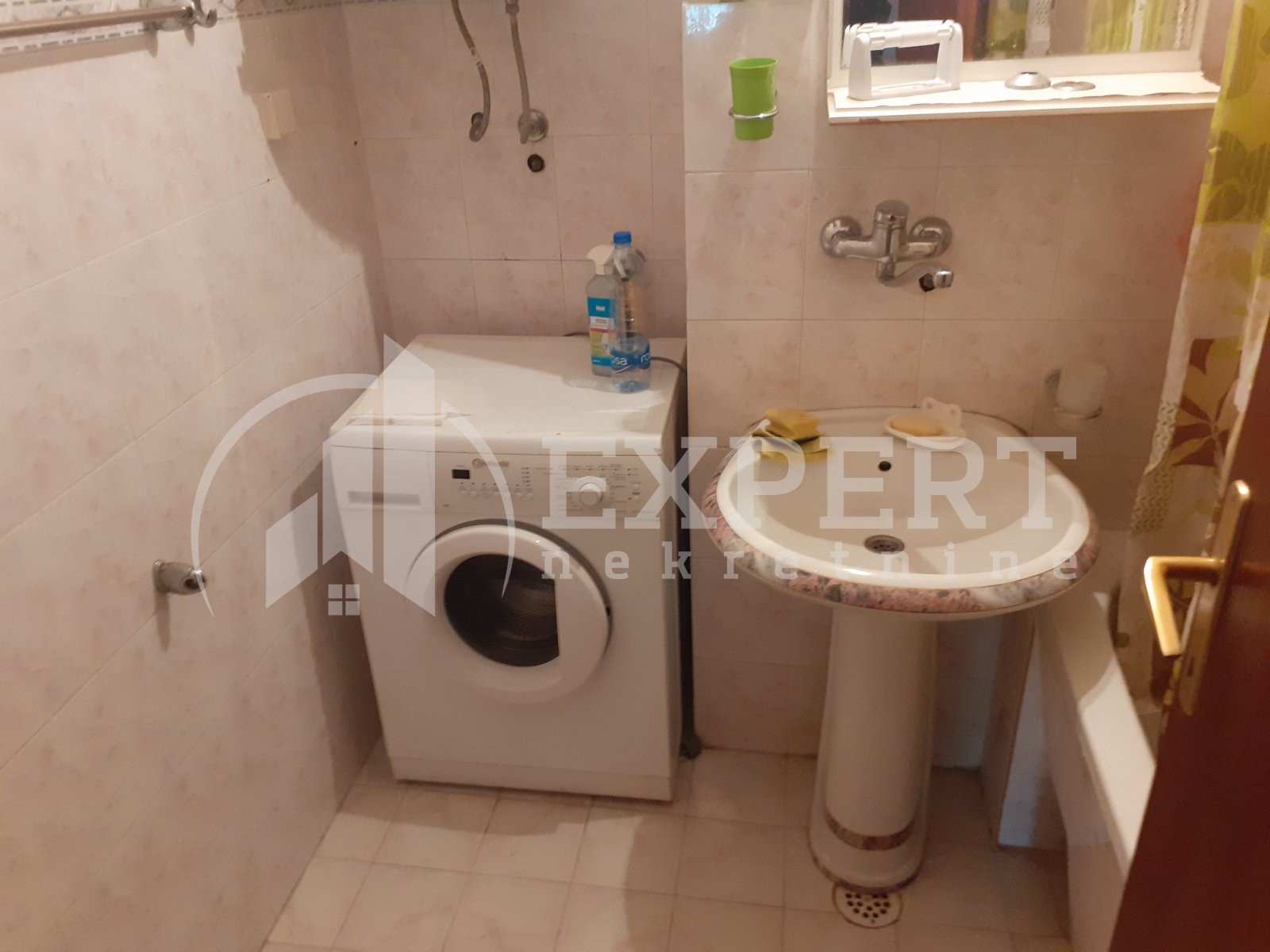 Lokal, 84 m2, Pantelej, Kosovke Devojke ID: i-06194 9