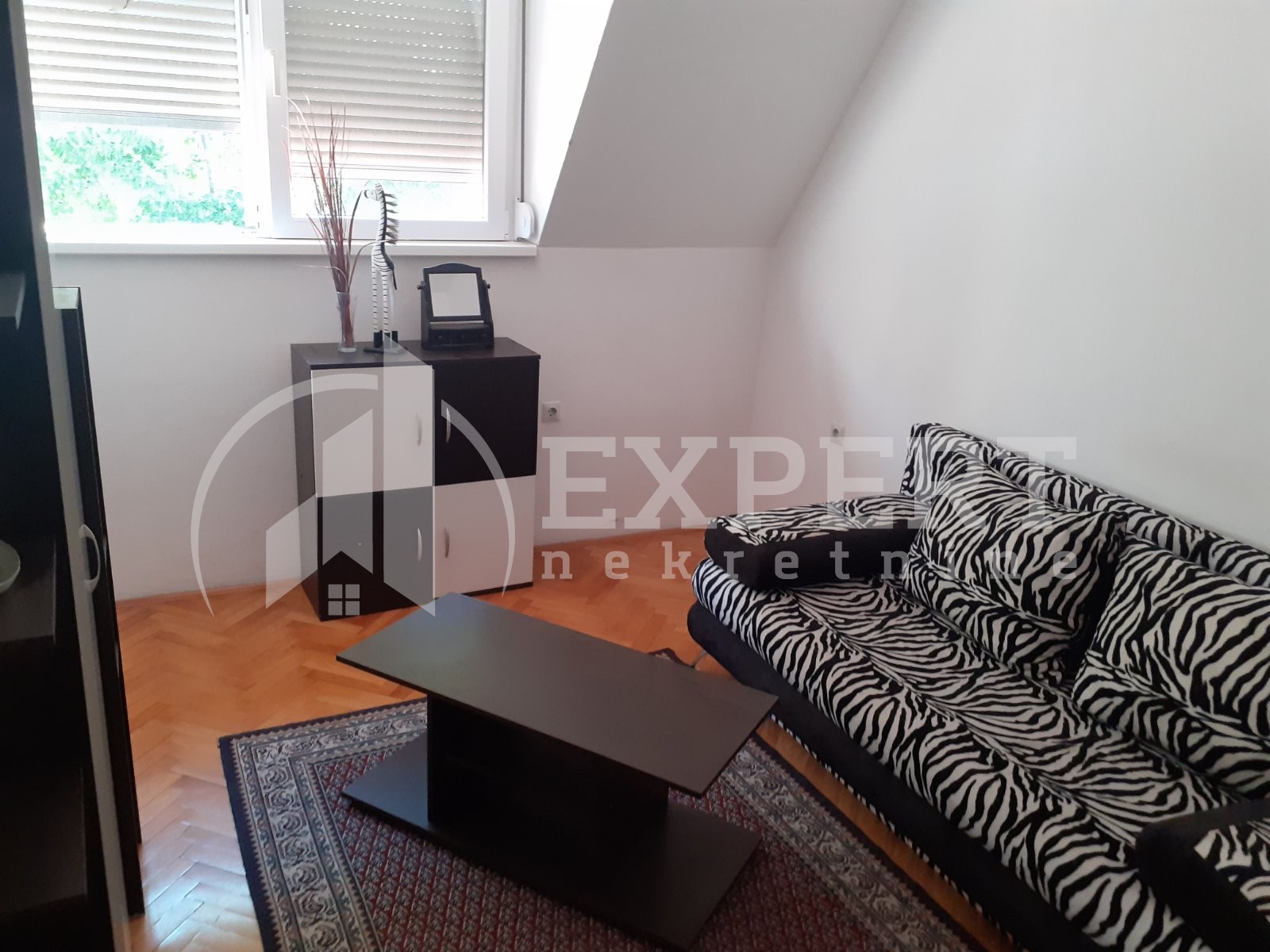 Lokal, 84 m2, Pantelej, Kosovke Devojke ID: i-06194 1