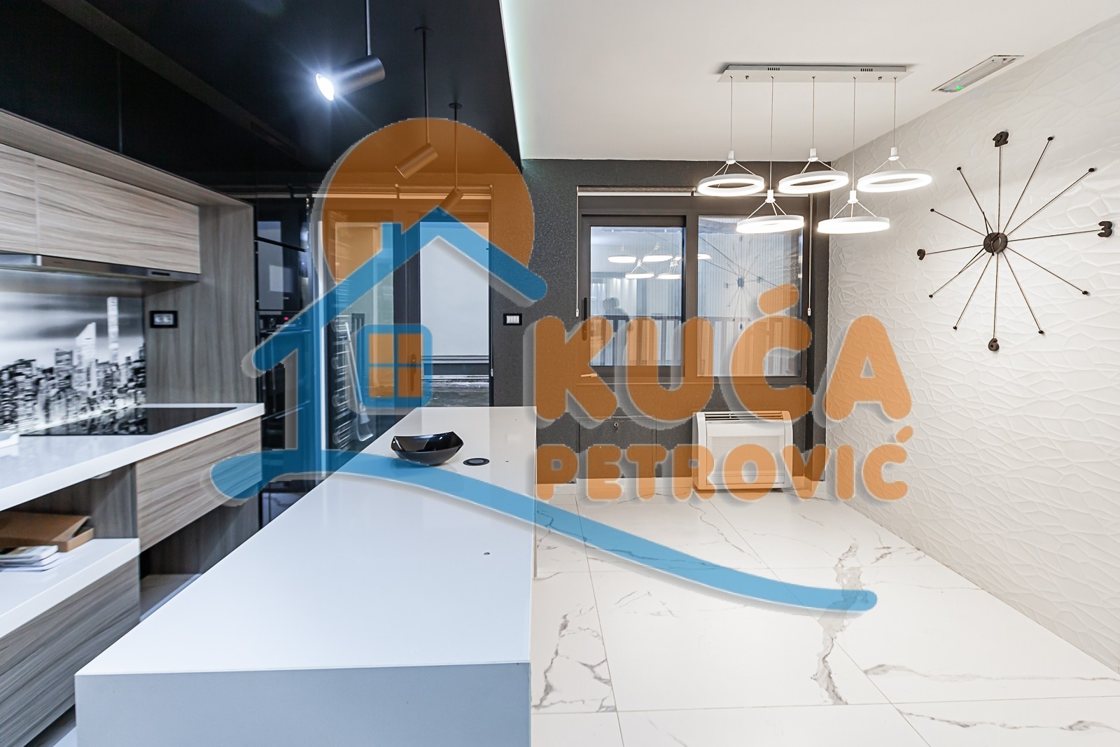 Lokal, 85 m2, Centar, Obrenovićeva ID: i-010389 1