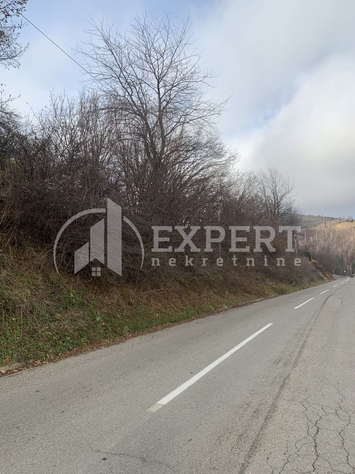 Plac, Brzeće ID: p-08530 3