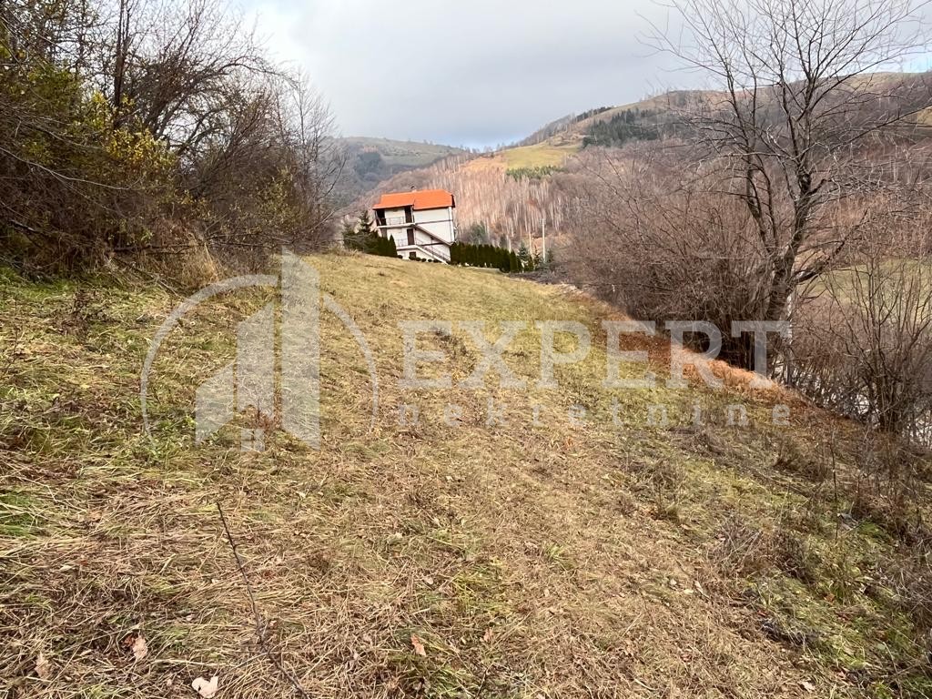 Plac, Brzeće ID: p-08530 4