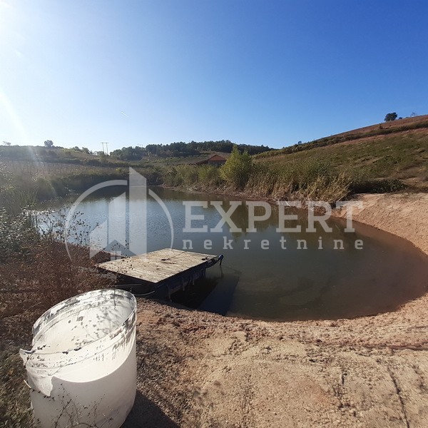 Plac, Crvena Reka ID: p-09849 2