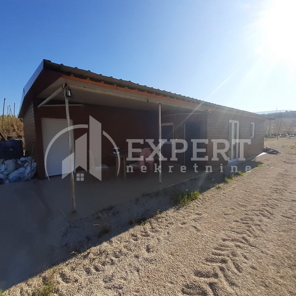 Plac, Crvena Reka ID: p-09849 6