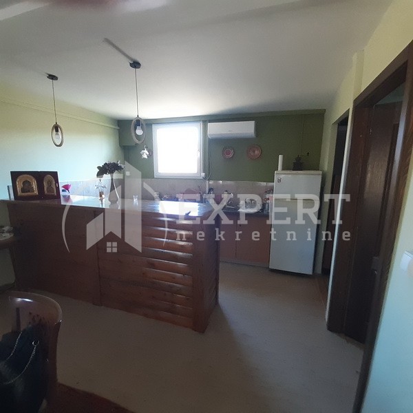 Plac, Crvena Reka ID: p-09849 16