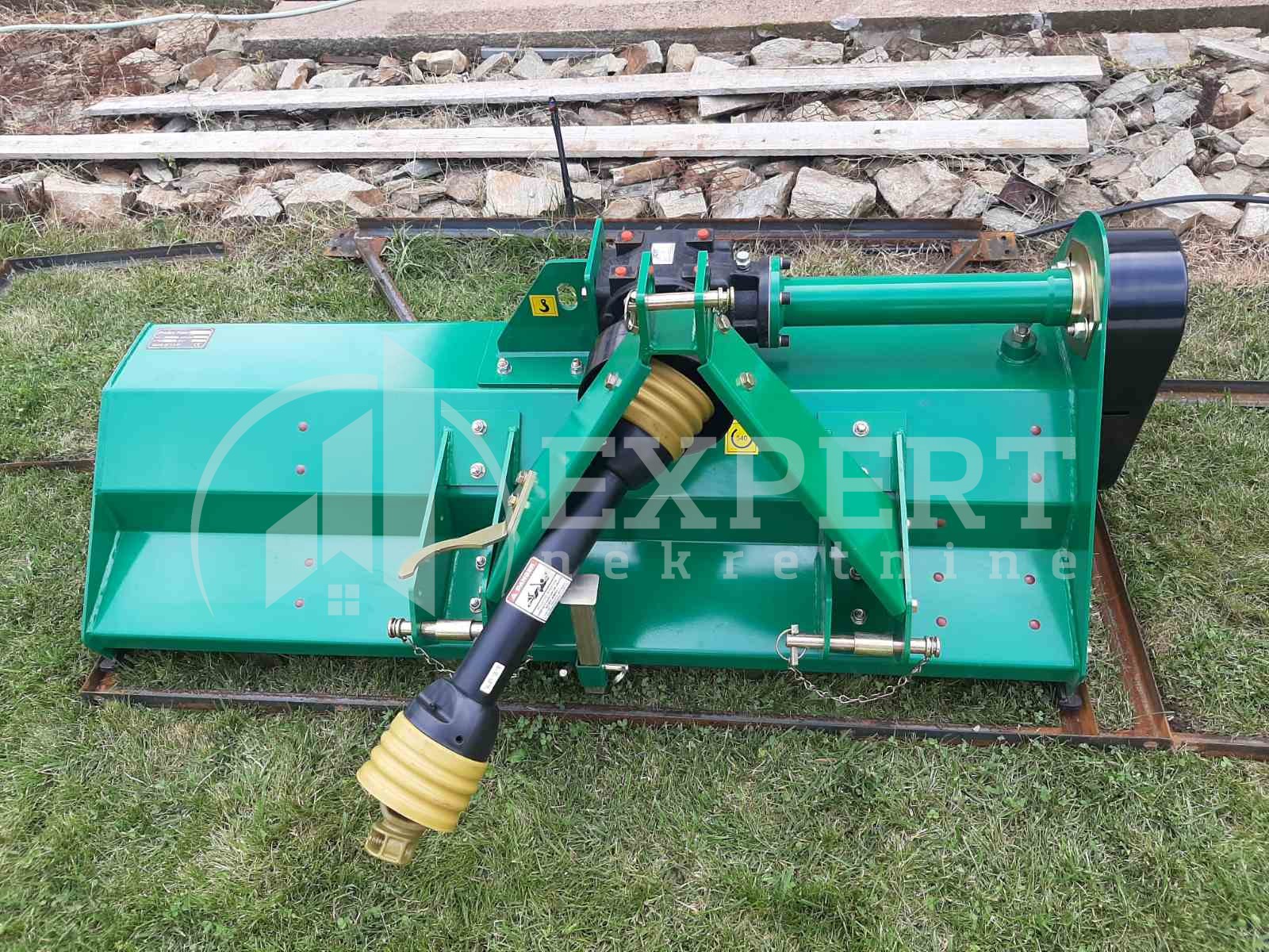 Plac, Merošina ID: p-04315 6