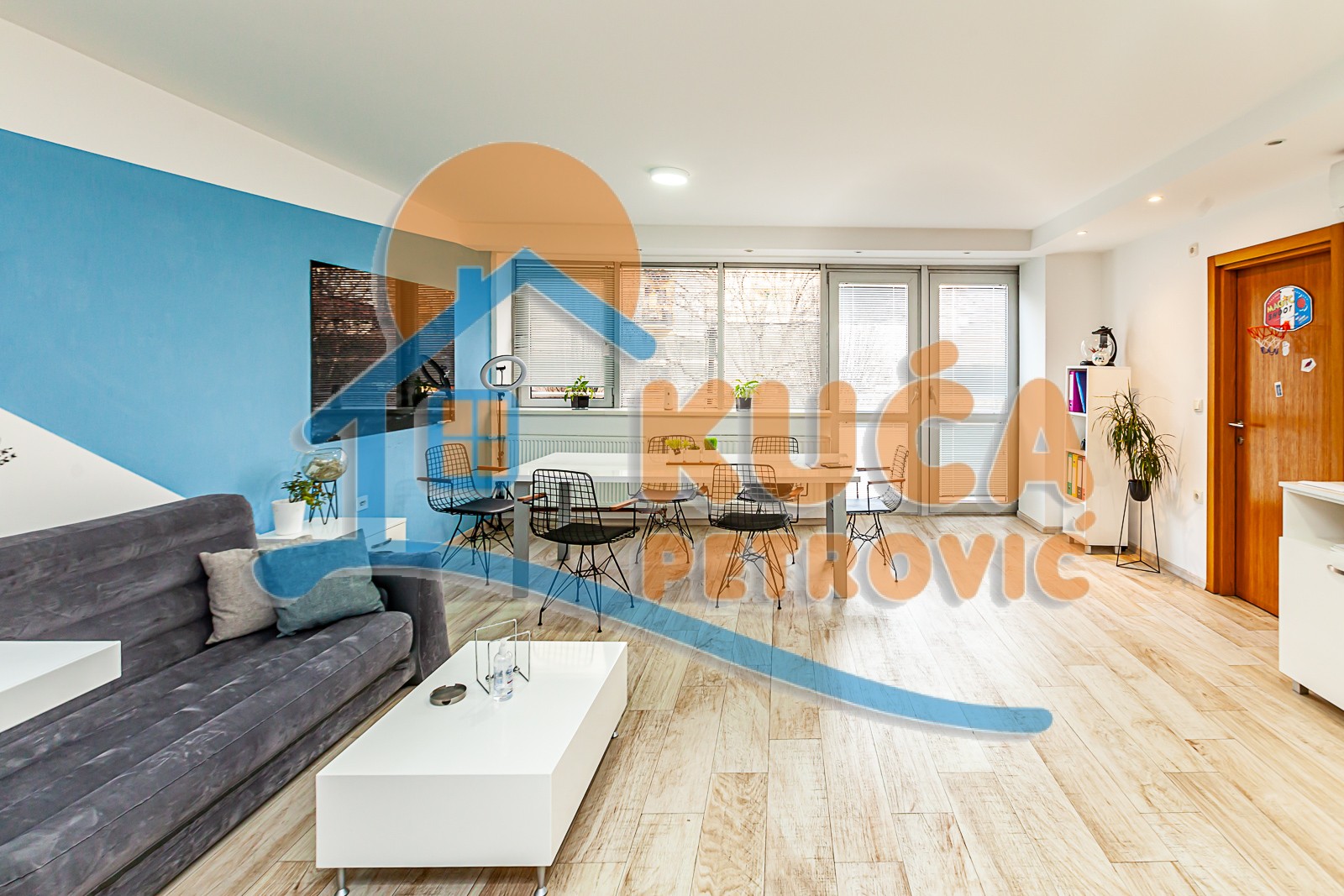 Trosoban stan, 108 m2, Centar, Kej Kola srpskih sestara ID: p-010800 2