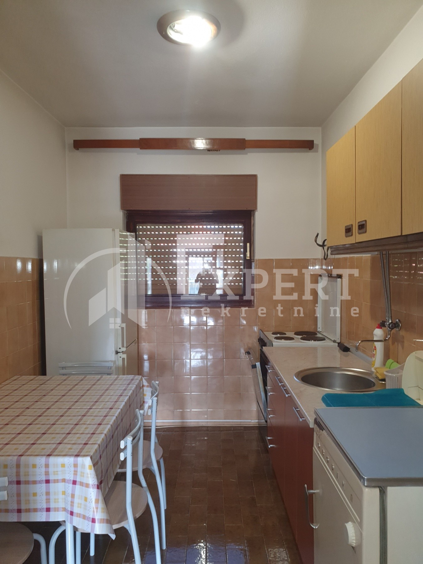 Trosoban stan, 110 m2, Crveni krst, Sjenička ID: i-09490 3