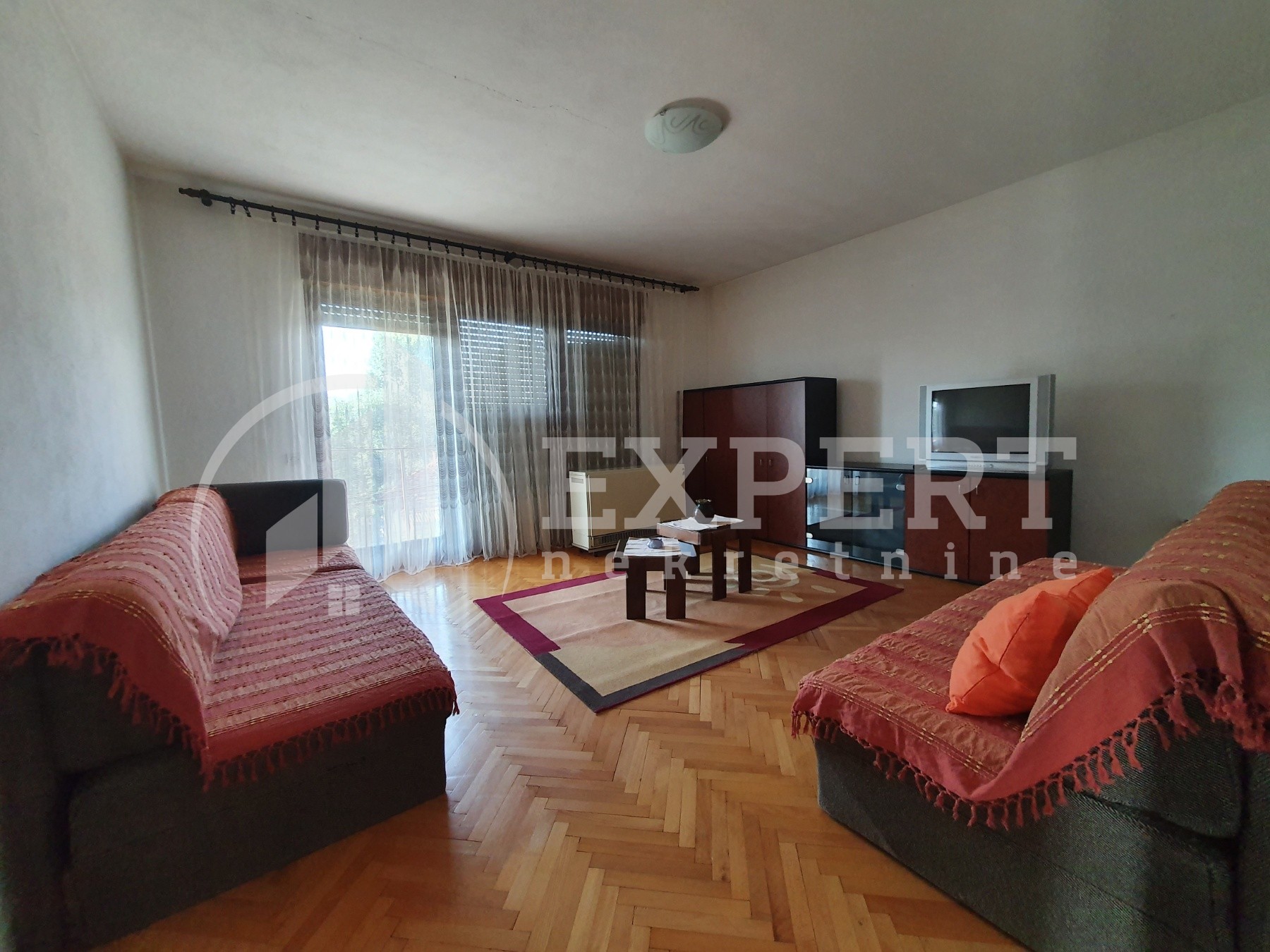 Trosoban stan, 110 m2, Crveni krst, Sjenička ID: i-09490 4