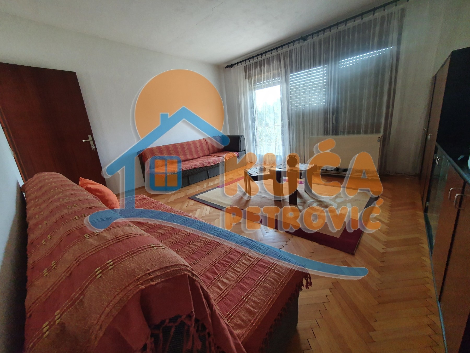 Trosoban stan, 110 m2, Crveni krst, Sjenička ID: i-09490 2