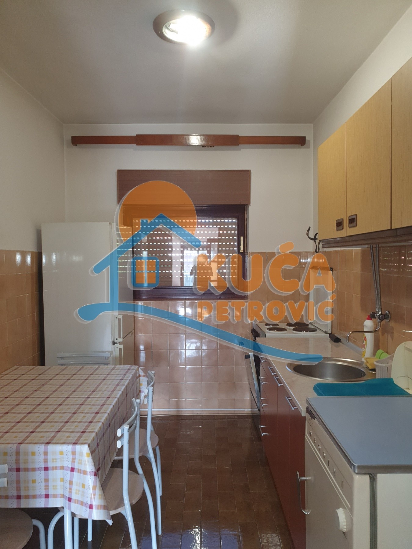 Trosoban stan, 110 m2, Crveni krst, Sjenička ID: i-09490 3