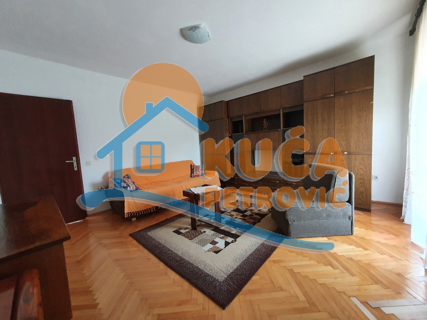 Trosoban stan, 110 m2, Crveni krst, Sjenička ID: i-09490 6