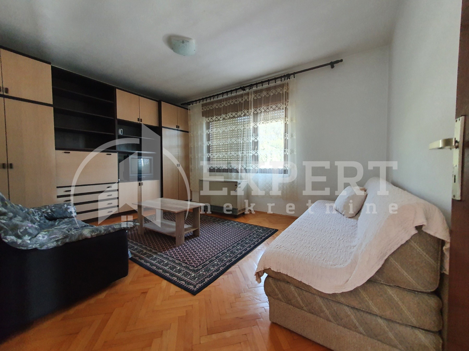 Trosoban stan, 110 m2, Crveni krst, Sjenička ID: i-09490 5