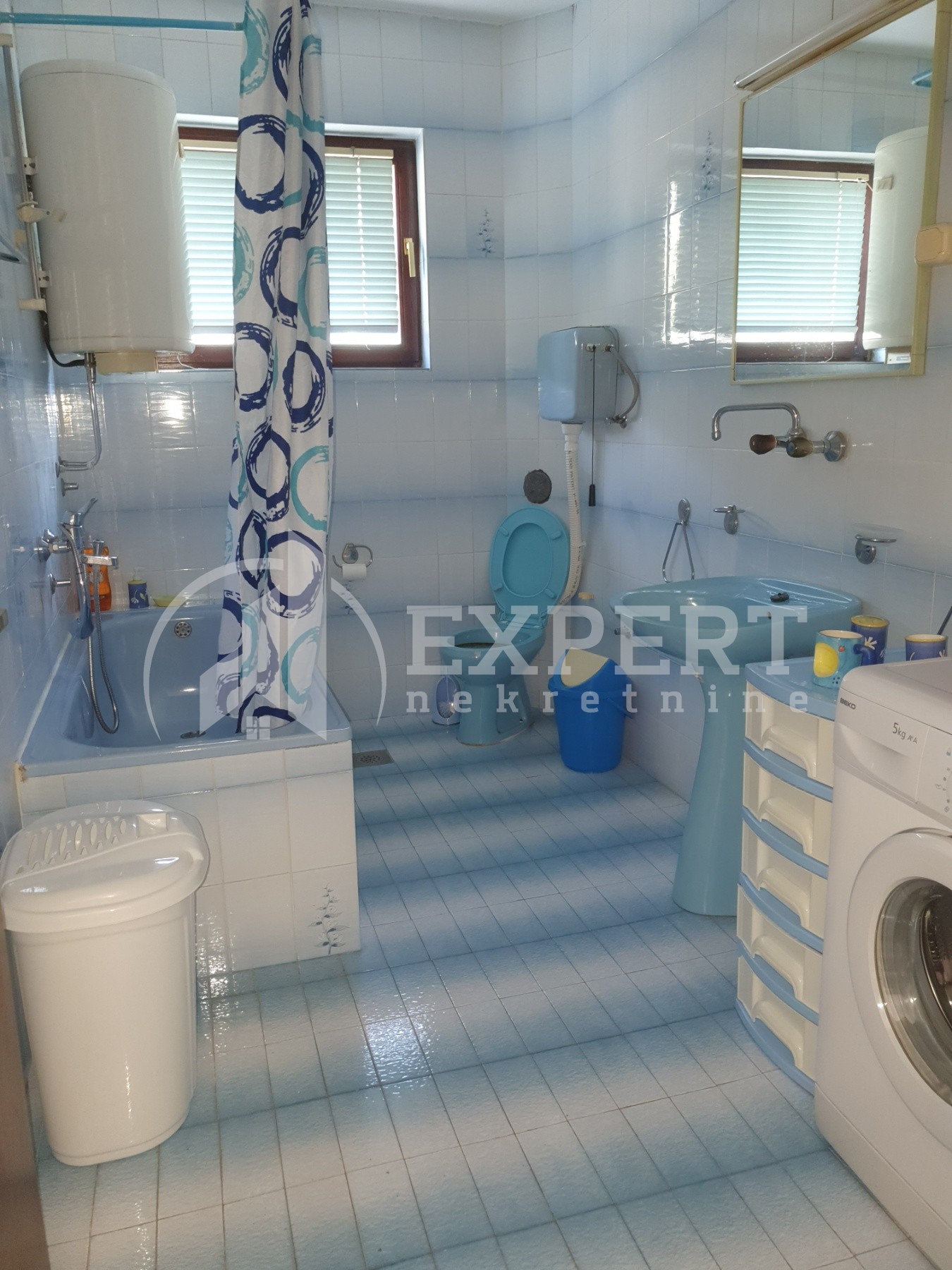 Trosoban stan, 110 m2, Crveni krst, Sjenička ID: i-09490 8