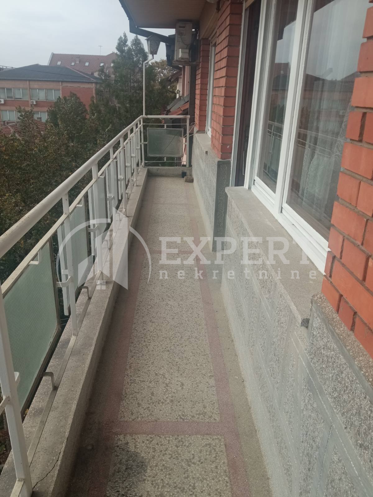 Trosoban stan, 120 m2, Marger, Dositeja Obradovića ID: i-07101 13