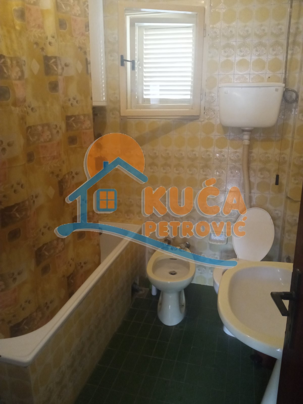 Trosoban stan, 120 m2, Marger, Dositeja Obradovića ID: i-07101 10