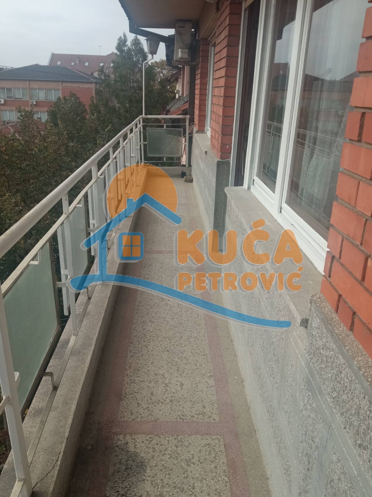 Trosoban stan, 120 m2, Marger, Dositeja Obradovića ID: i-07101 13