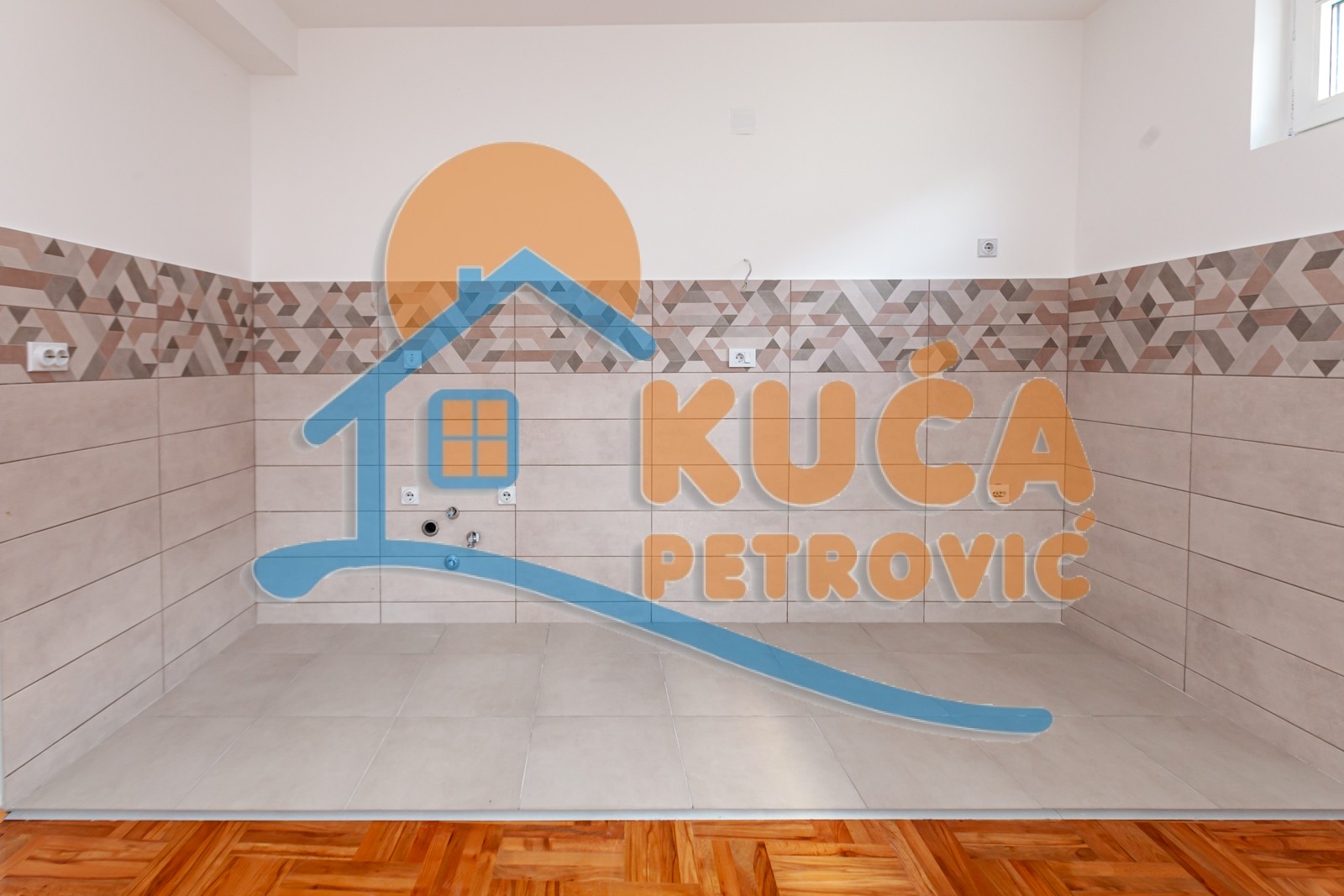 Trosoban stan, 58.6 m2, Pantelej, Borska ID: p-08588 2