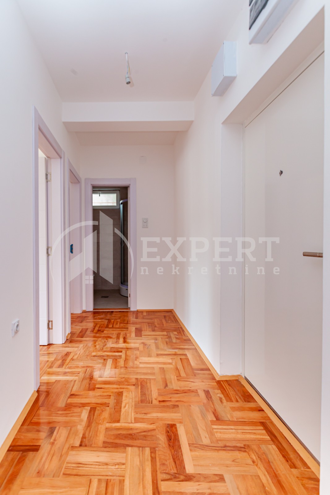 Trosoban stan, 58.6 m2, Pantelej, Borska ID: p-08588 5