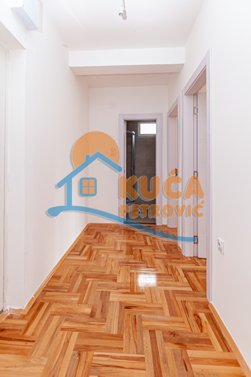 Trosoban stan, 58.6 m2, Pantelej, Borska ID: p-08592 5