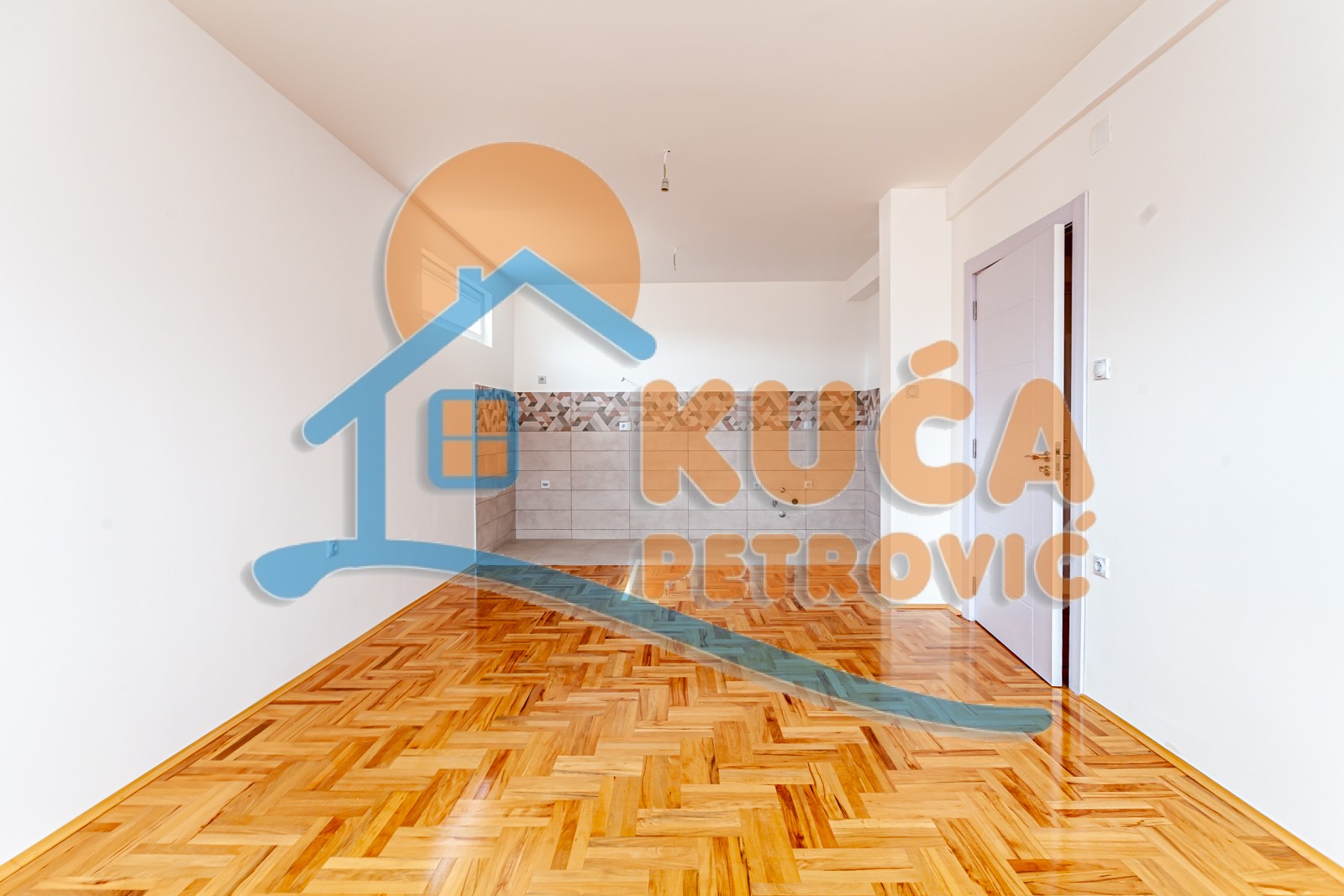 Trosoban stan, 58.6 m2, Pantelej, Borska ID: p-08592 1